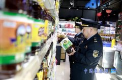 <b><b>张掖临泽：全链条织密监管网 守护“舌尖上的平</b></b>